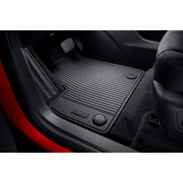 Chevrolet Integrated Cargo Liner in Jet Black with Bowtie