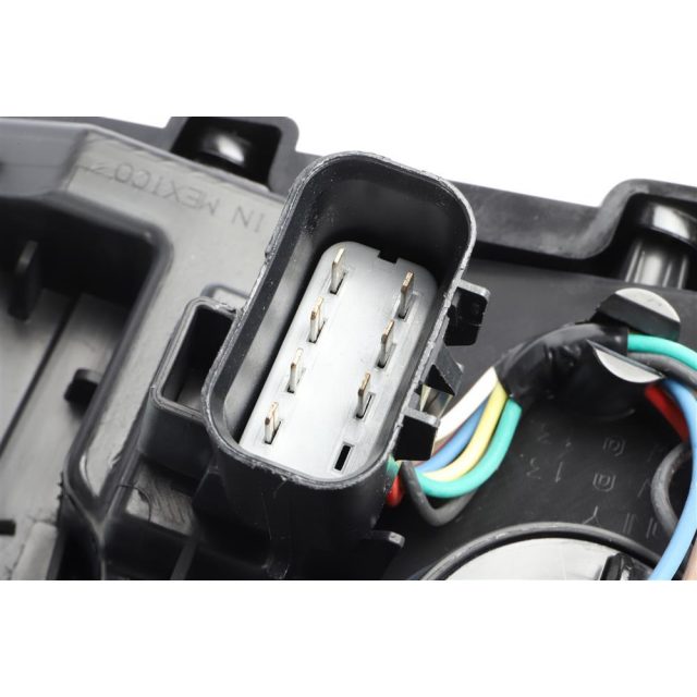 GM Genuine Parts Halogen Driver Side Headlamp | 19433914
