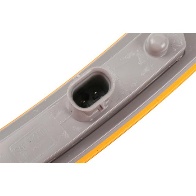 GM Genuine Parts Front Driver Side Marker Lamp | 22771197