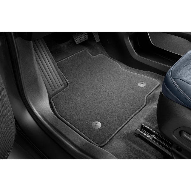 Chevrolet First- and Second-Row Carpeted Floor Mats in Jet