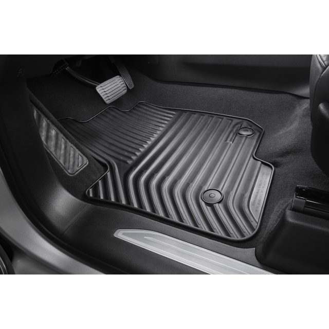 GMC Crew Cab First- and Second-Row Premium All-Weather Floor Mats in Jet  Black, 84521602