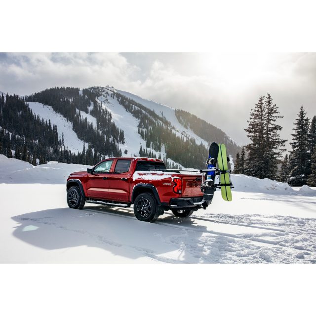 Chevrolet Hitch Mounted Tram Ski Carrier by Thule Associated