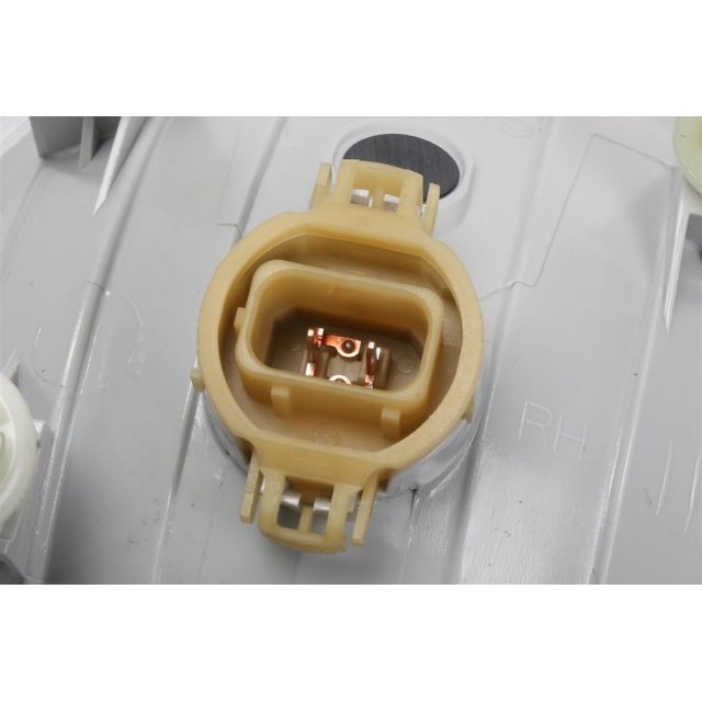 GM Genuine Parts Front Passenger Side Fog Lamp Assembly with