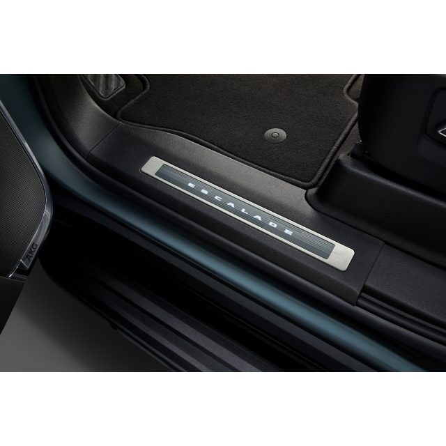 Cadillac illuminated door sills discount