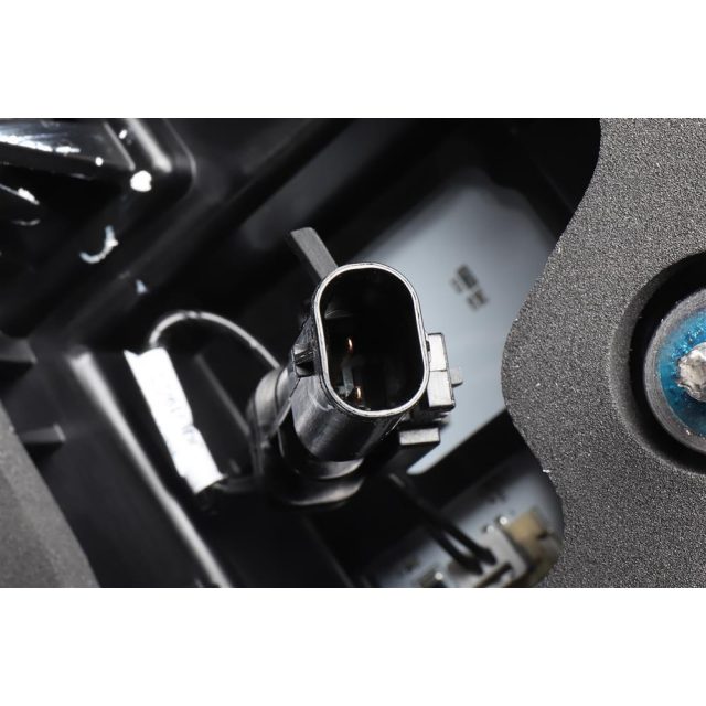 GM Genuine Parts Rear Closure Driver Side Auxiliary Signal