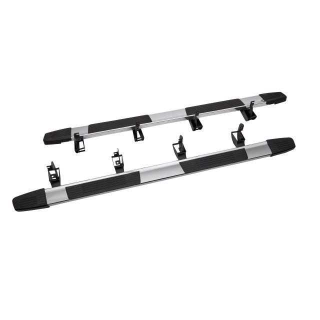 Chevrolet Crew Cab 6-Inch Rectangular Assist Steps in Chrome 