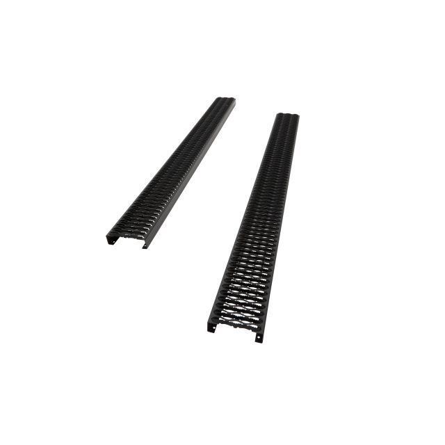 GMC Double Cab Rectangular Commercial Assist Steps in Black 